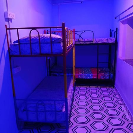 Sankardev Guest House D24 35 バラナシ エクステリア 写真