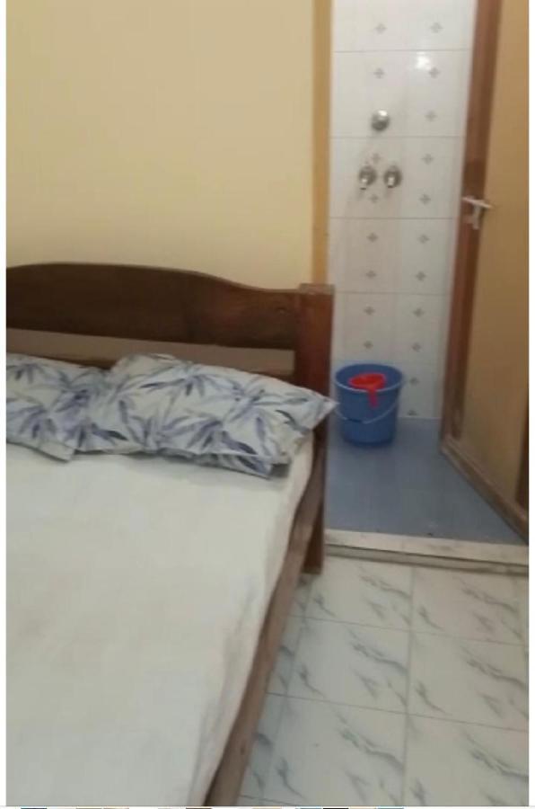 Sankardev Guest House D24 35 バラナシ 部屋 写真