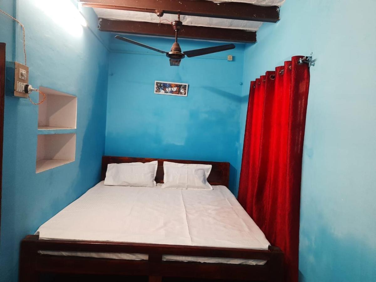 Sankardev Guest House D24 35 バラナシ エクステリア 写真