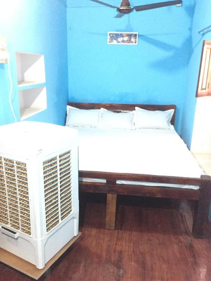 Sankardev Guest House D24 35 バラナシ エクステリア 写真