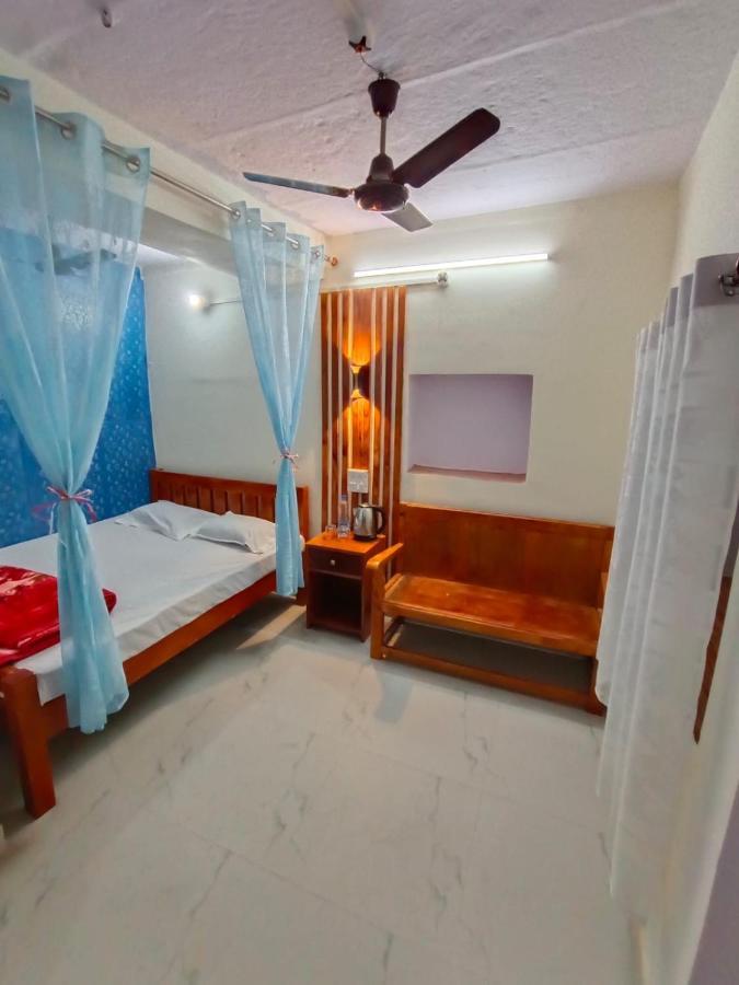 Sankardev Guest House D24 35 バラナシ エクステリア 写真
