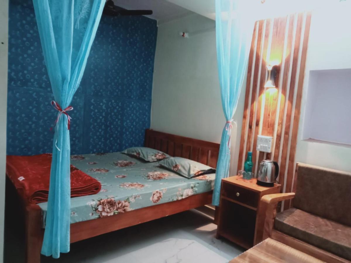 Sankardev Guest House D24 35 バラナシ エクステリア 写真