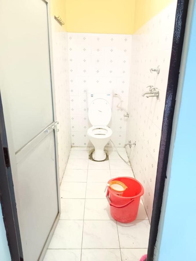 Sankardev Guest House D24 35 バラナシ エクステリア 写真
