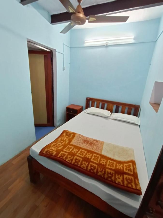 Sankardev Guest House D24 35 バラナシ エクステリア 写真