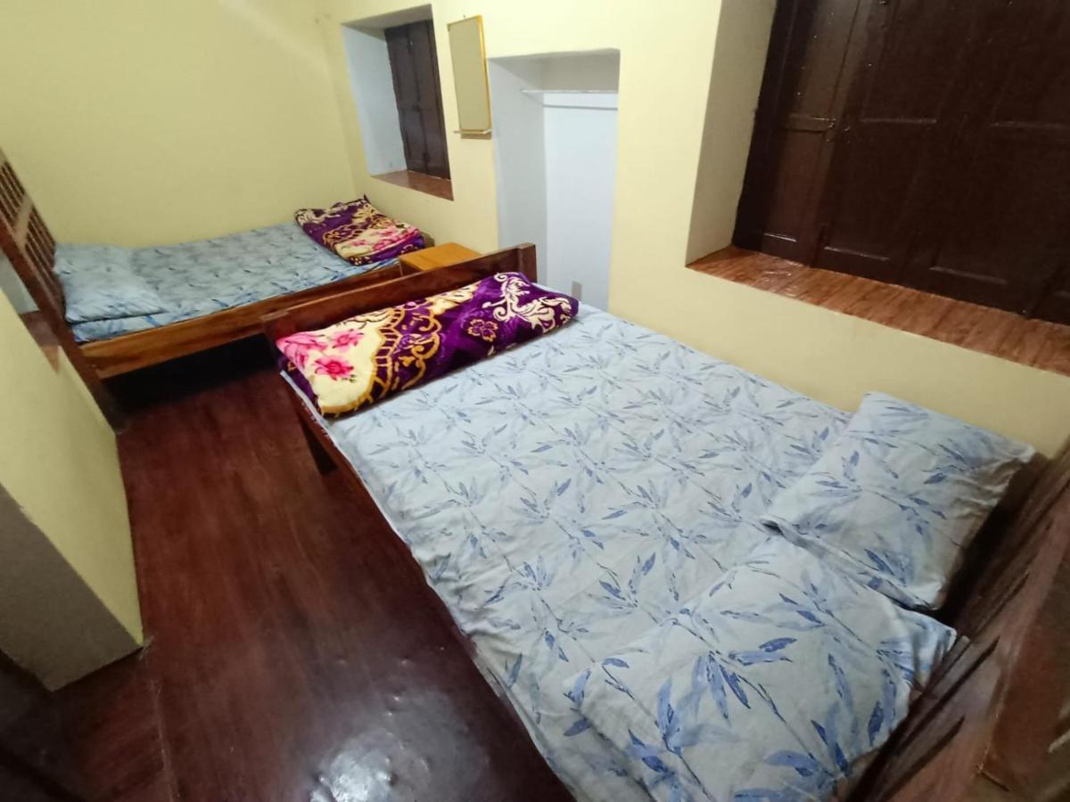 Sankardev Guest House D24 35 バラナシ エクステリア 写真