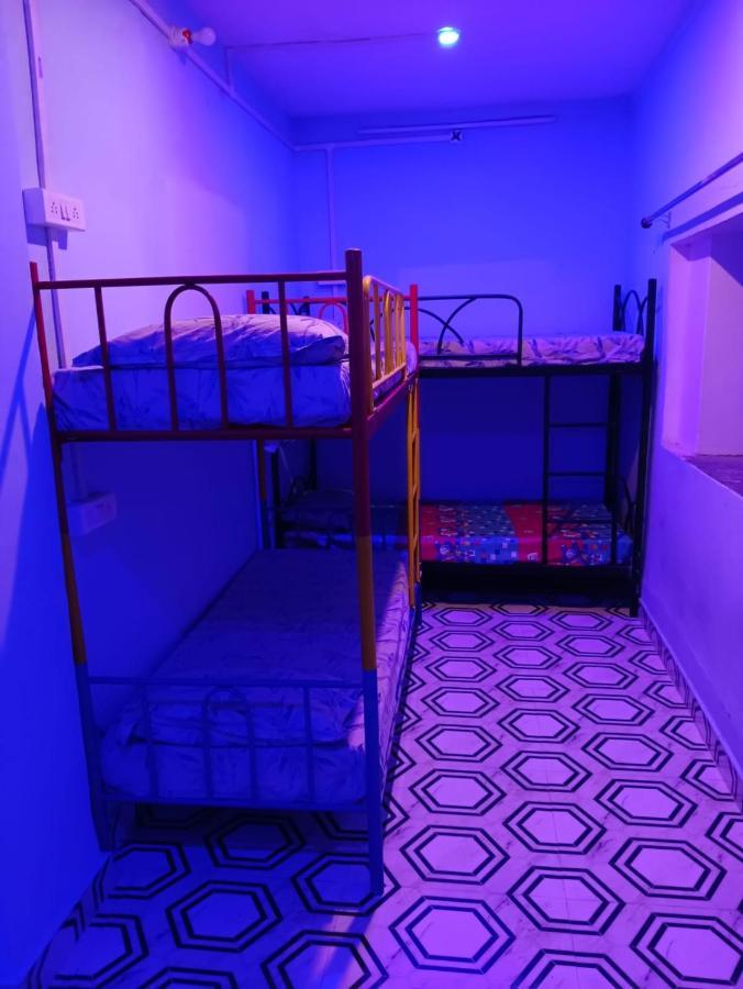 Sankardev Guest House D24 35 バラナシ エクステリア 写真