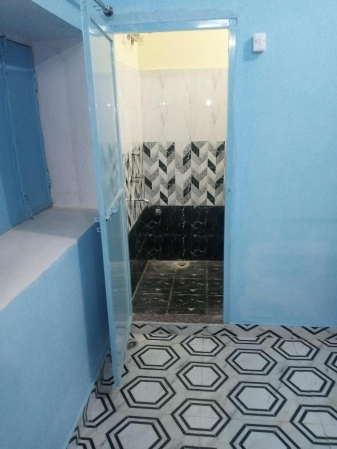 Sankardev Guest House D24 35 バラナシ エクステリア 写真