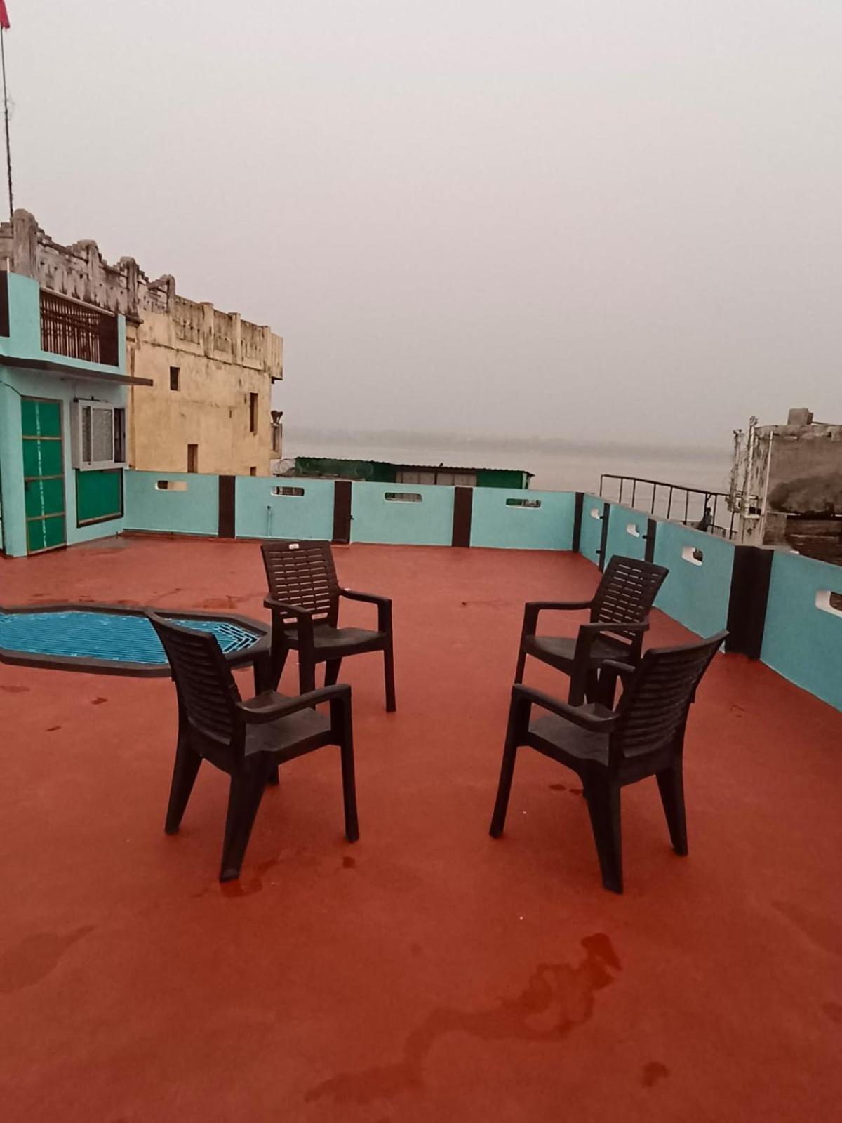 Sankardev Guest House D24 35 バラナシ エクステリア 写真