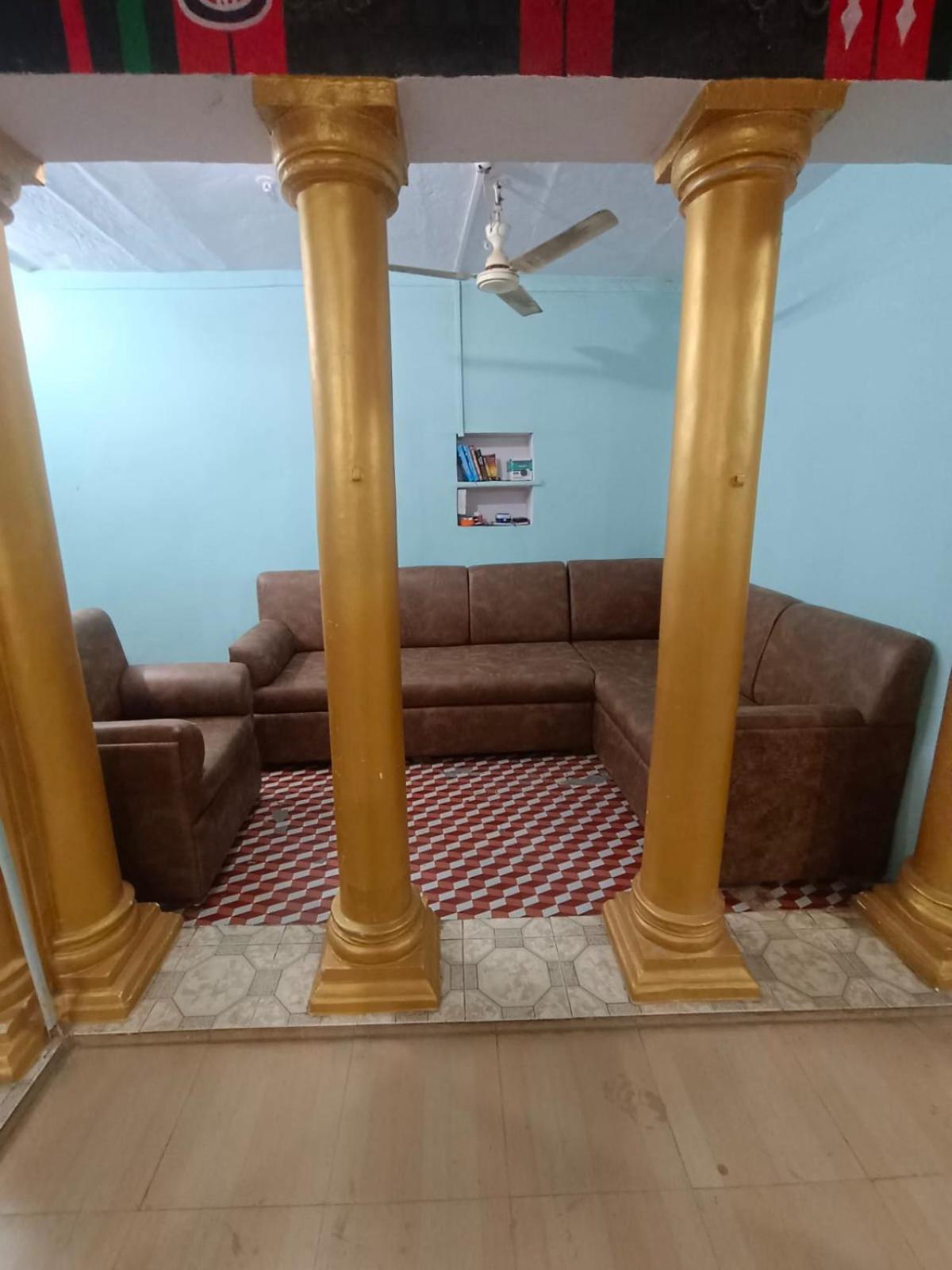 Sankardev Guest House D24 35 バラナシ エクステリア 写真